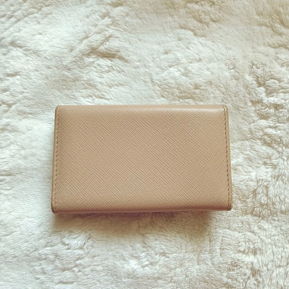 Prada Saffiano Leather Keyholder with Gold Logo - Picture 2 of 13